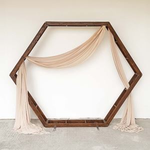 Backdrop hout hexagon + nude doek
