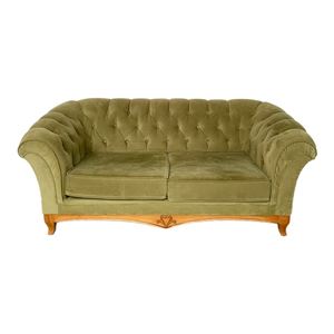 Chesterfield van stof huren bij Loods of Rentals