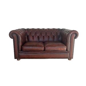 Chesterfield 2-zitter huren bij Loods of Rentals